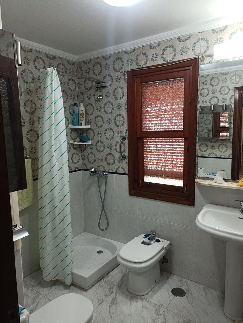 4 спальная комната вилла продается 4 спальная комната вилла продается