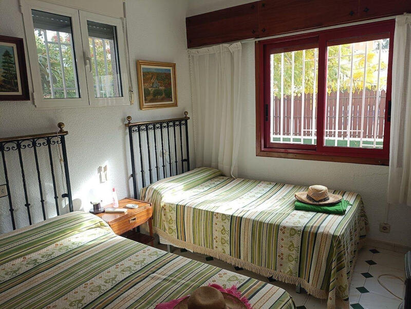 4 спальная комната вилла продается 4 спальная комната вилла продается