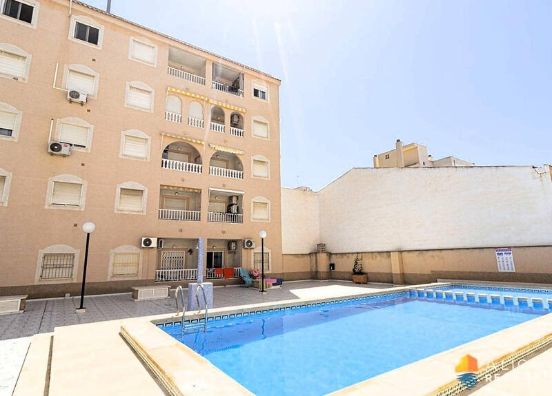квартира продается в Torrevieja, Alicante