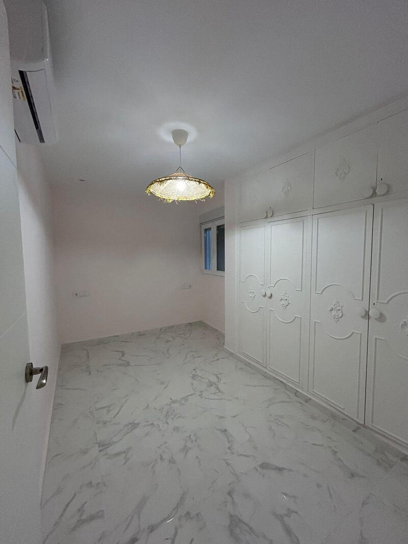 3 спальная комната квартира продается