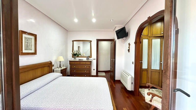 4 sovrum Radhus till salu