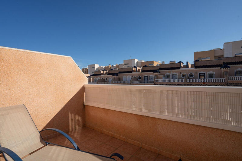 2 спальная комната городская тюрьма продается