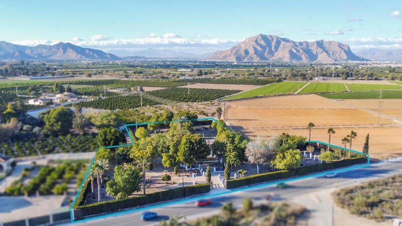 вилла продается в Orihuela, Alicante