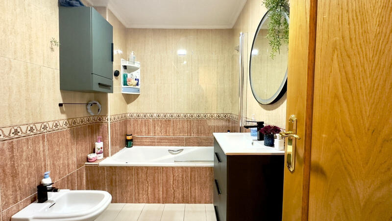 4 bedroom Apartment for sale 4 bedroom Apartment for sale