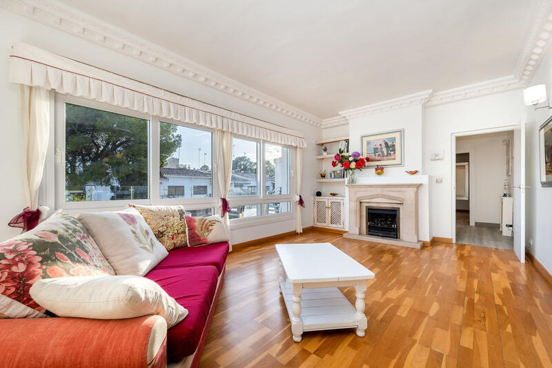 7 спальная комната вилла продается