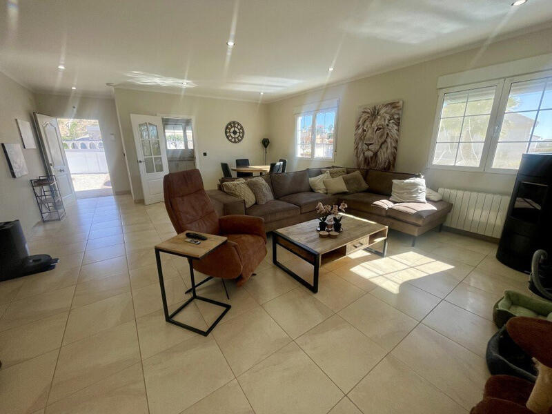 5 спальная комната вилла продается