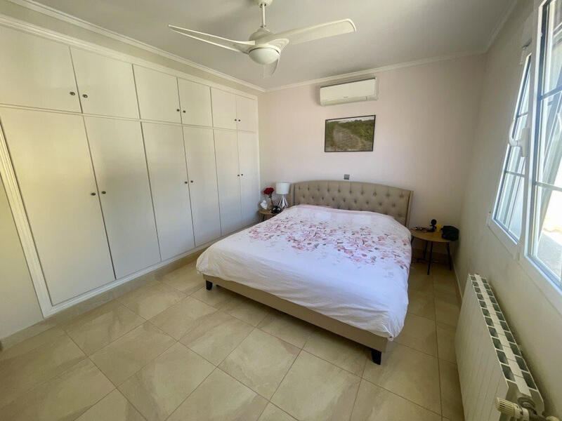 5 спальная комната вилла продается