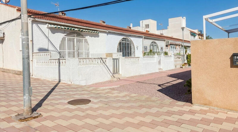 2 Cuarto Villa en venta