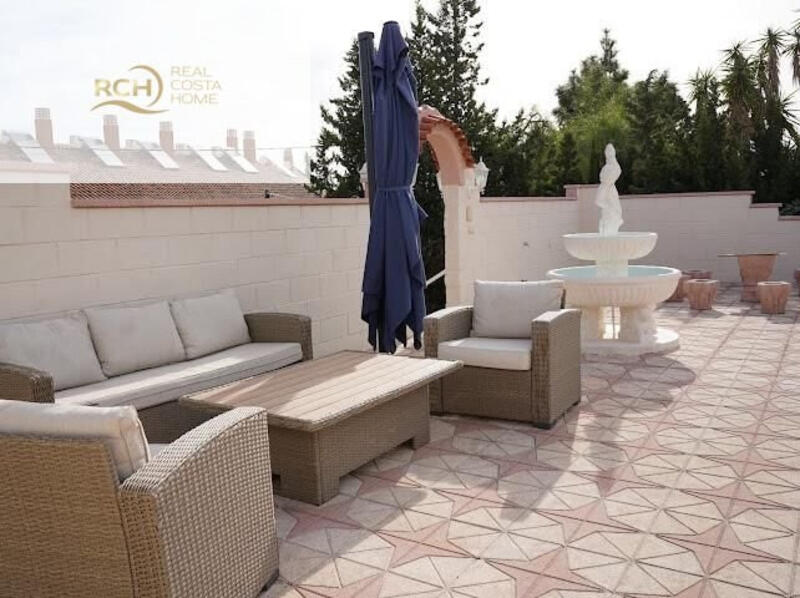 6 Schlafzimmer Villa zu verkaufen