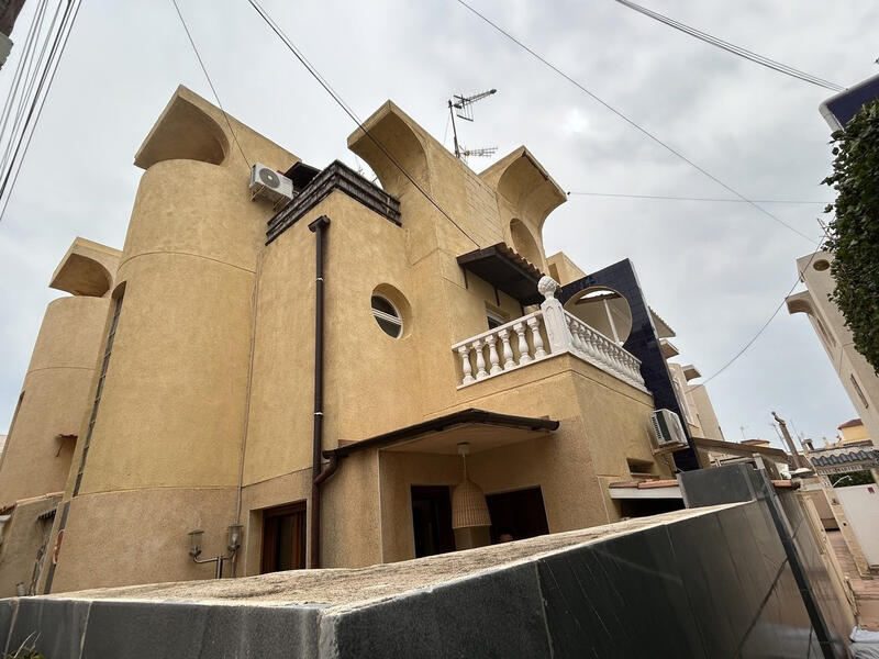Maison de Ville à vendre dans Torrevieja, Alicante