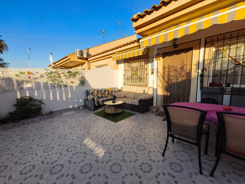 3 bedroom Townhouse for sale