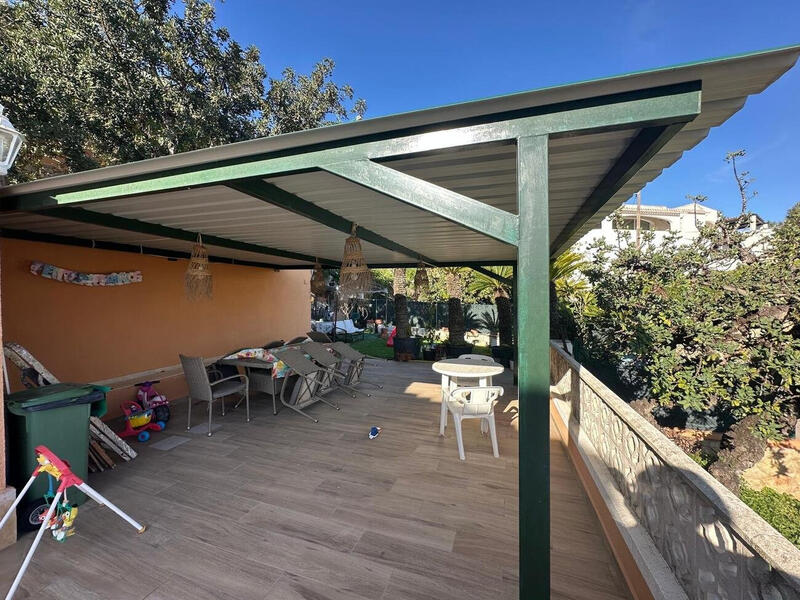 4 bedroom Villa for sale