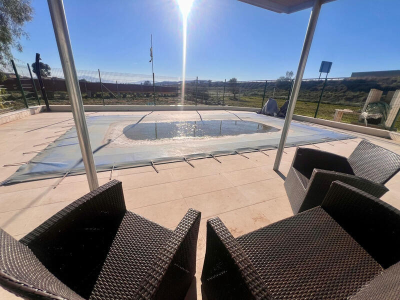 4 bedroom Country House for sale