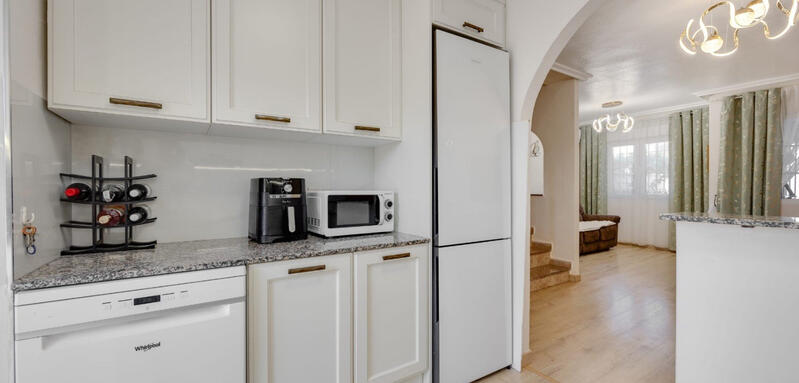 3 bedroom Townhouse for sale