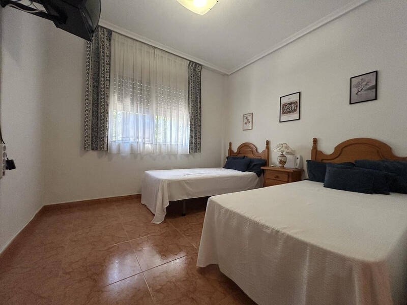 4 bedroom Townhouse for sale