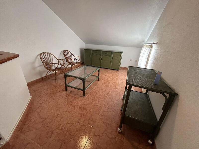 4 bedroom Townhouse for sale