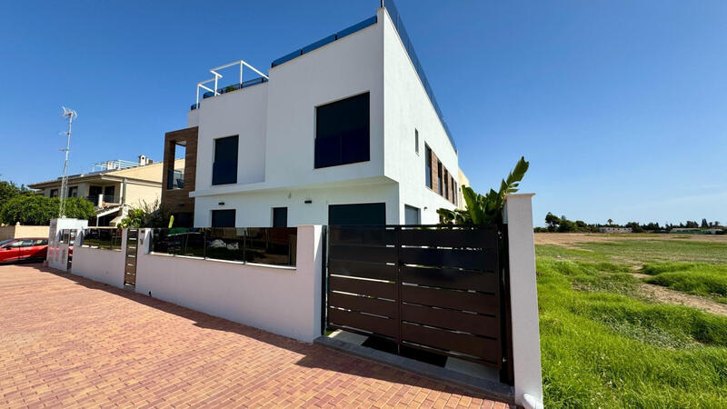 2 bedroom Villa for sale