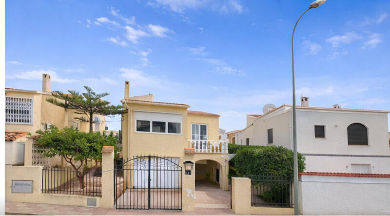 2 bedroom Villa for sale