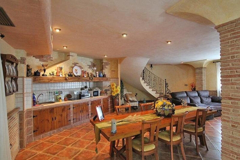 6 bedroom Villa for sale