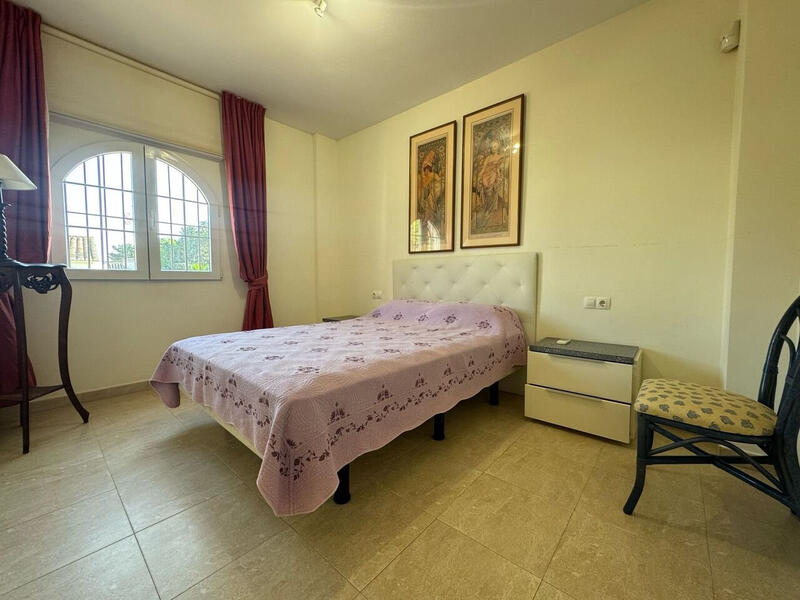 4 bedroom Villa for sale