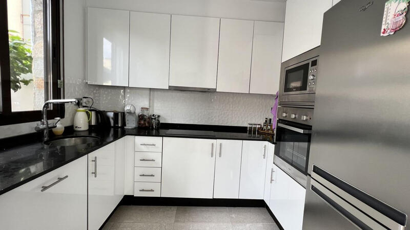 3 slaapkamer Gezinswoning Te koop