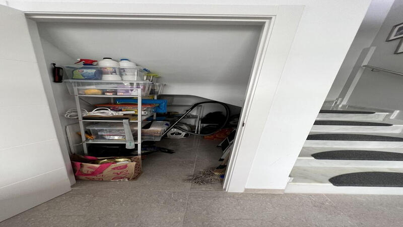 3 slaapkamer Gezinswoning Te koop