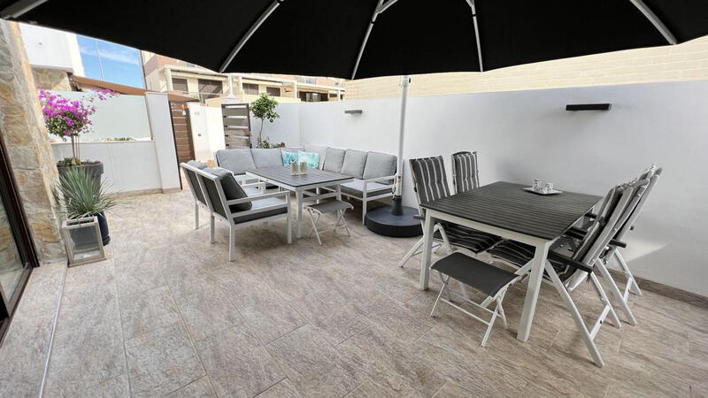 3 slaapkamer Gezinswoning Te koop