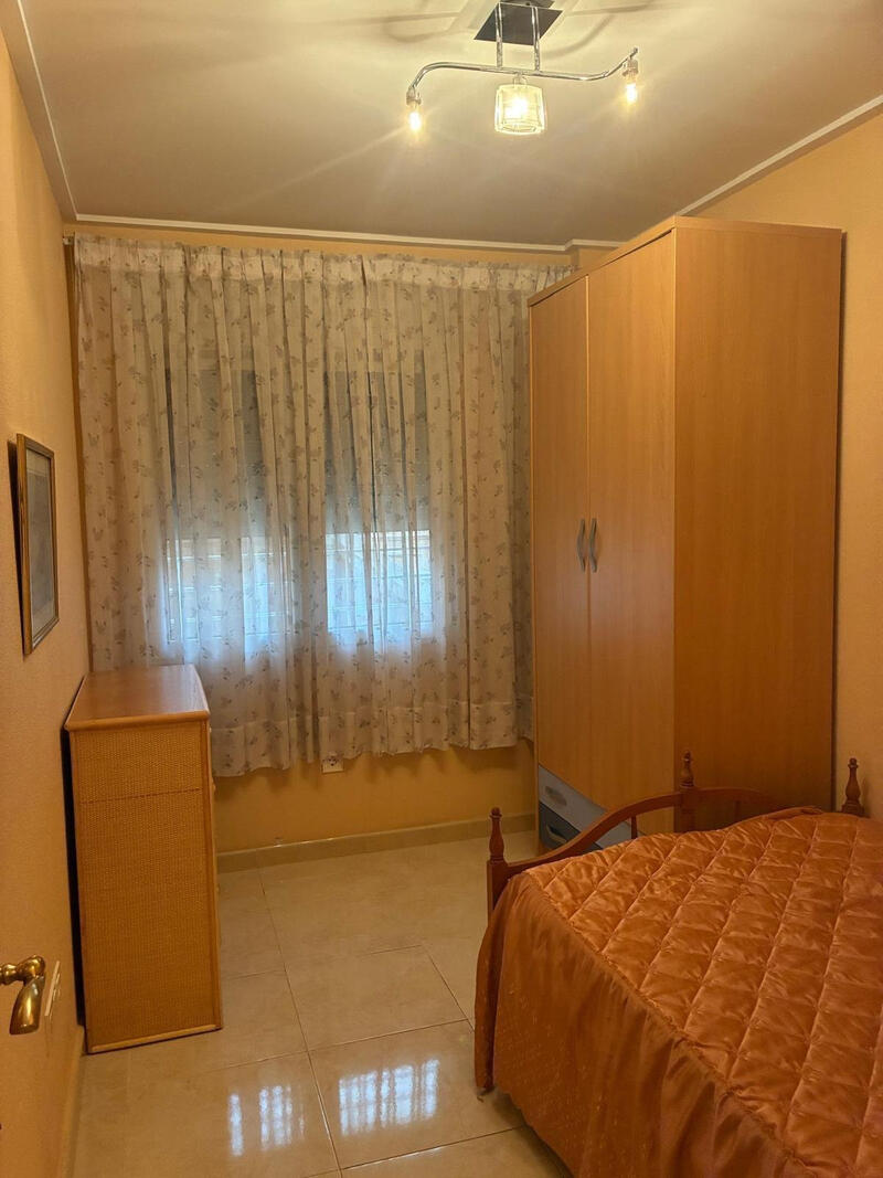 3 slaapkamer Gezinswoning Te koop