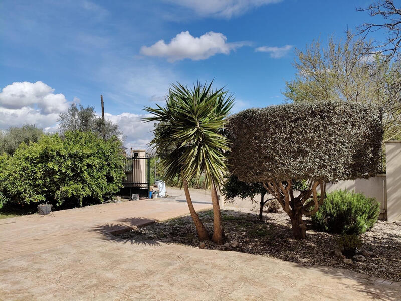 6 bedroom Country House for sale