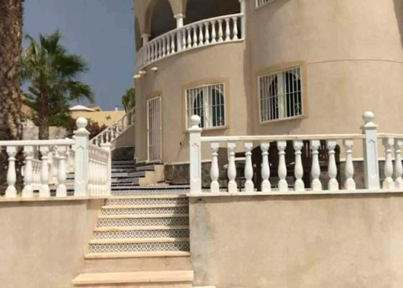 7 bedroom Villa for sale