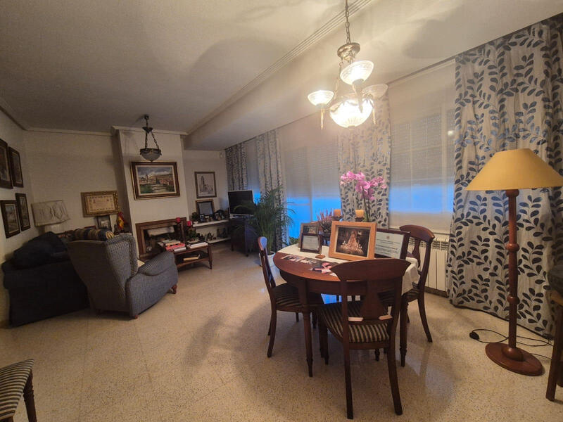 3 Schlafzimmer Landhaus zu verkaufen