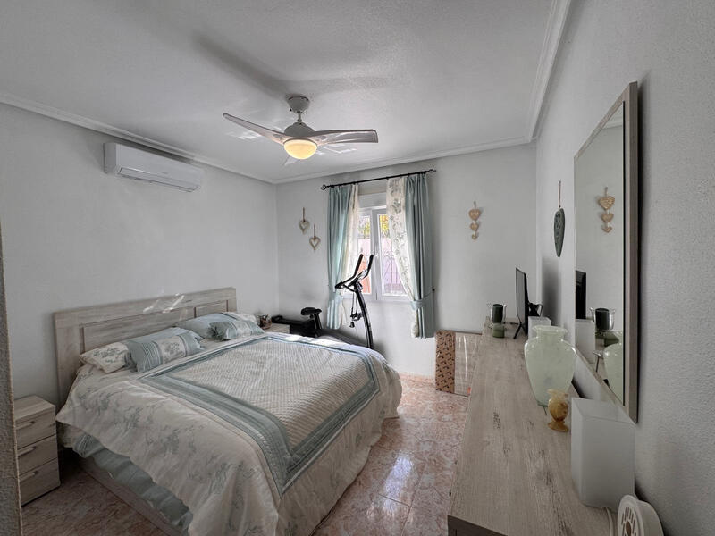 3 Schlafzimmer Villa zu verkaufen 3 Schlafzimmer Villa zu verkaufen