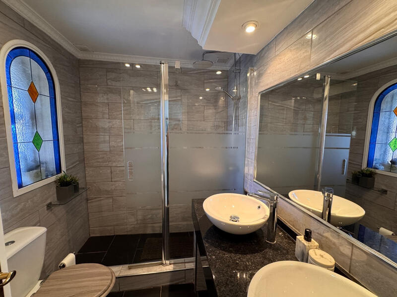 3 Schlafzimmer Villa zu verkaufen 3 Schlafzimmer Villa zu verkaufen