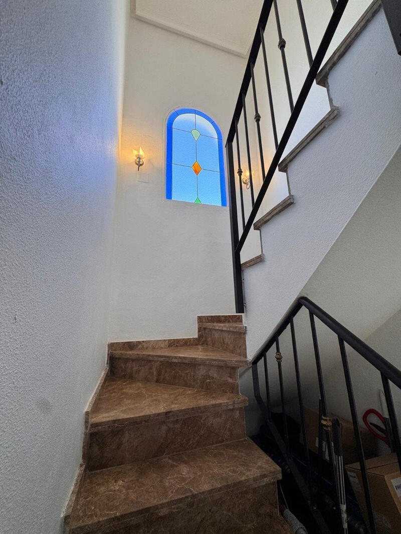 3 Schlafzimmer Villa zu verkaufen 3 Schlafzimmer Villa zu verkaufen