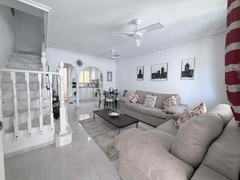 3 спальная комната городская тюрьма продается