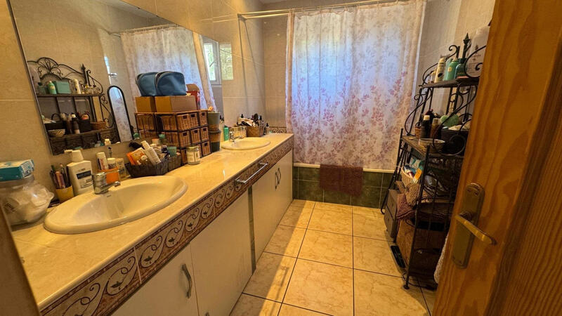 6 Cuarto Casa de Campo en venta