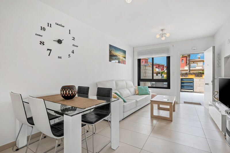 2 bedroom Apartment for sale