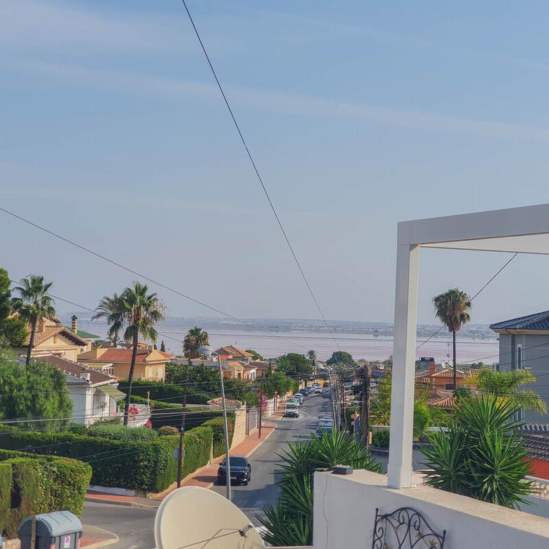 3 bedroom Townhouse for sale