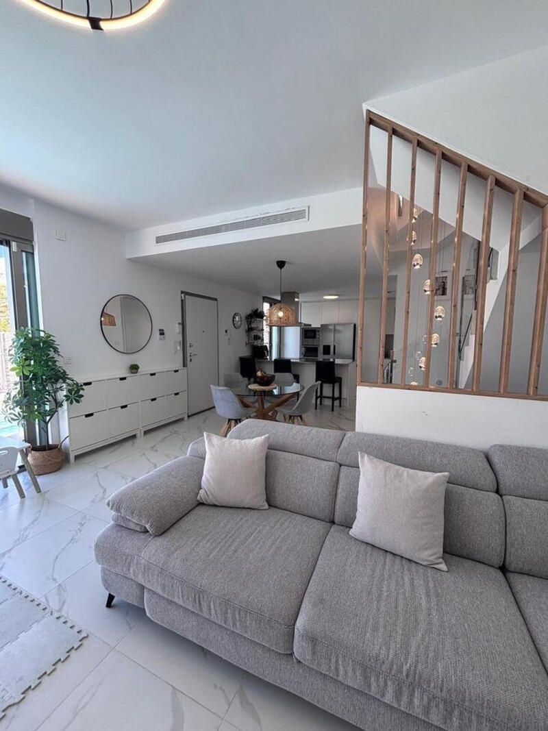 5 bedroom Villa for sale