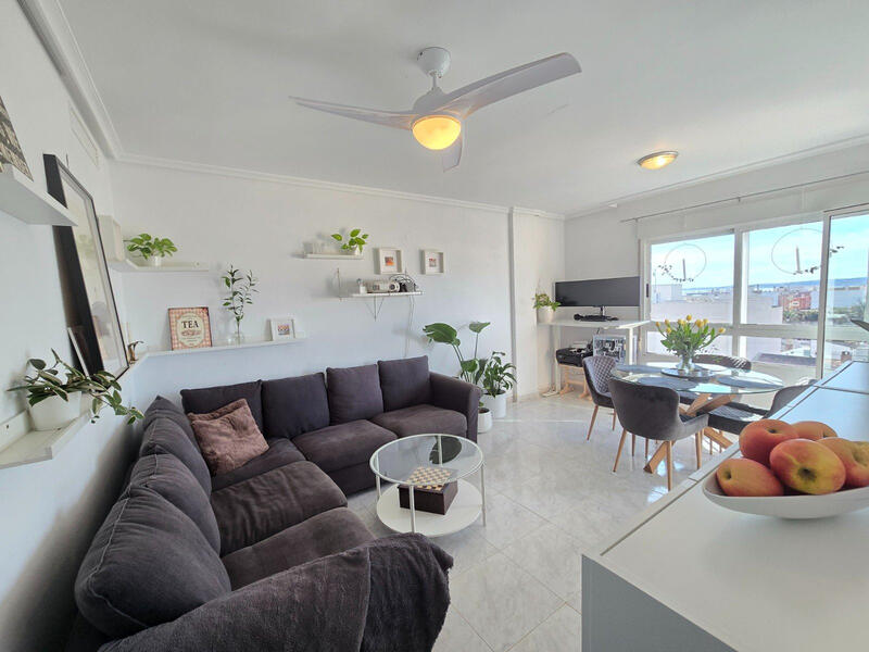 3 bedroom Apartment for sale