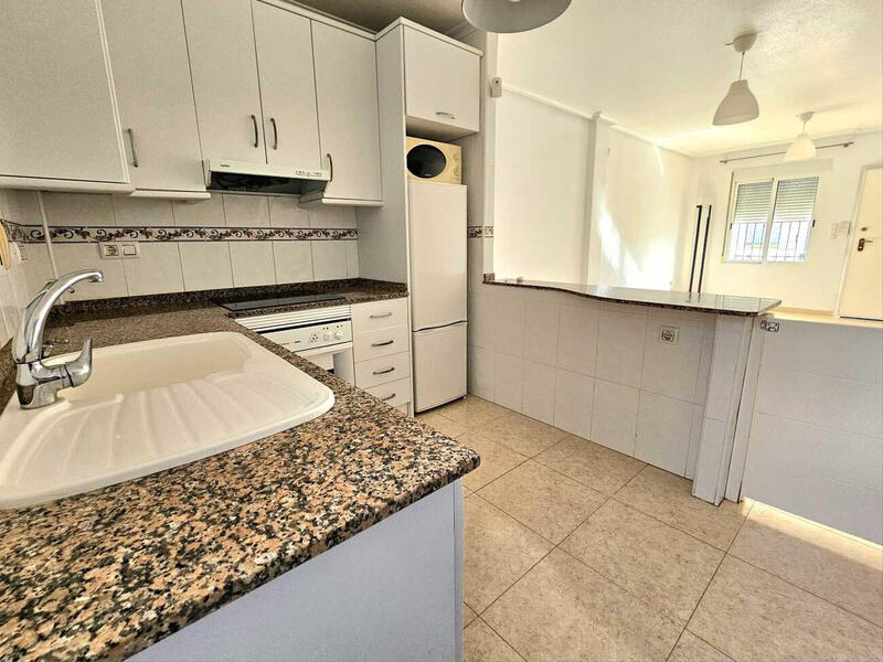 3 slaapkamer Gezinswoning Te koop