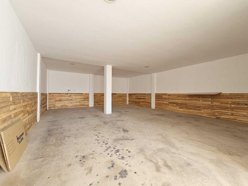 3 slaapkamer Gezinswoning Te koop