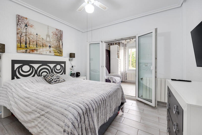 3 bedroom Townhouse for sale