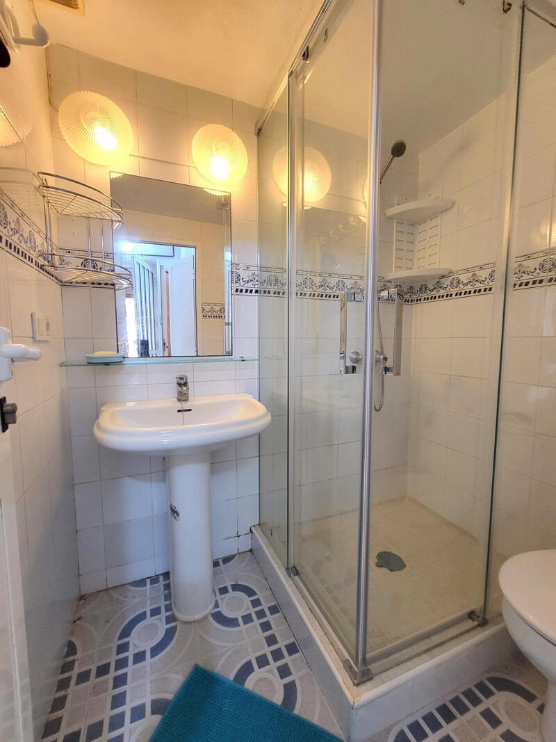 4 bedroom Townhouse for sale