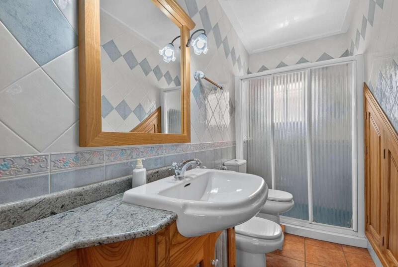 5 bedroom Villa for sale