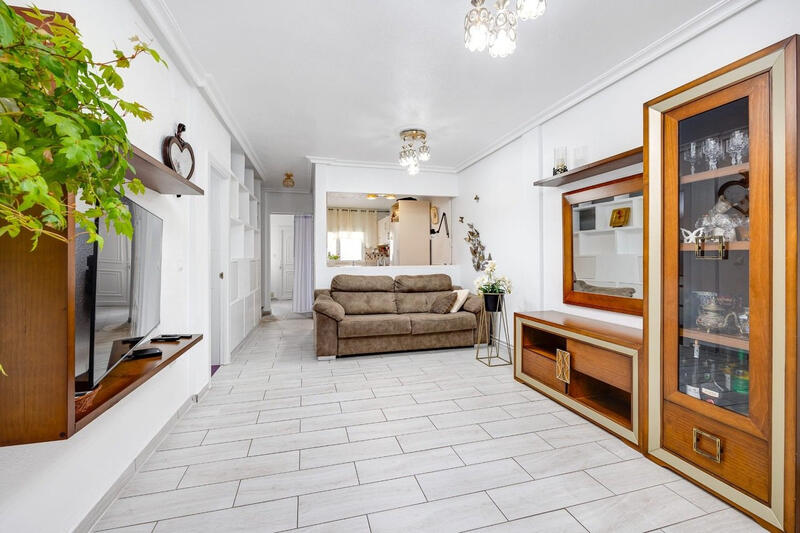 3 slaapkamer Gezinswoning Te koop