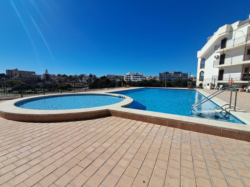 квартира продается в La Zenia, Alicante
