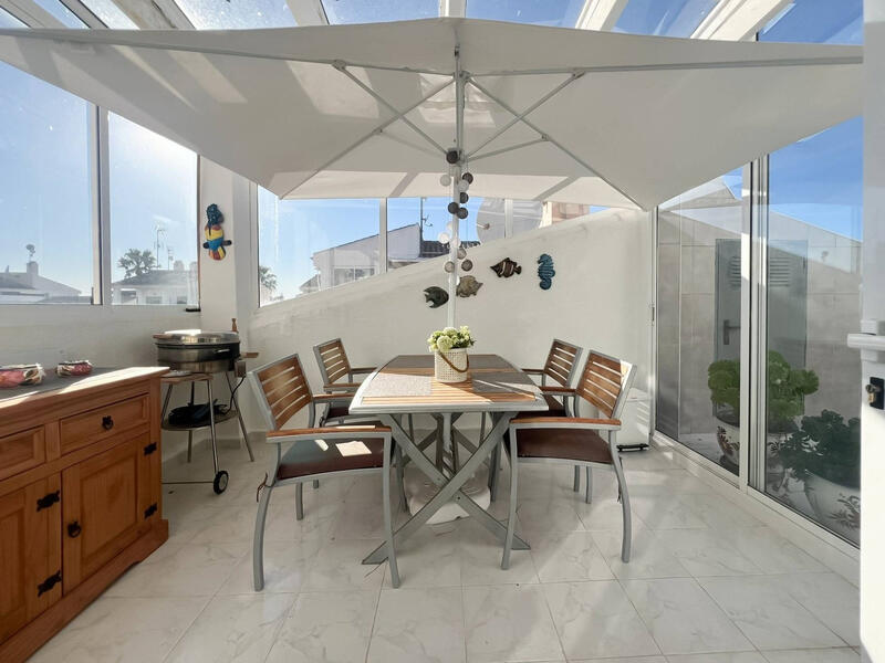 2 slaapkamer Villa Te koop 2 slaapkamer Villa Te koop