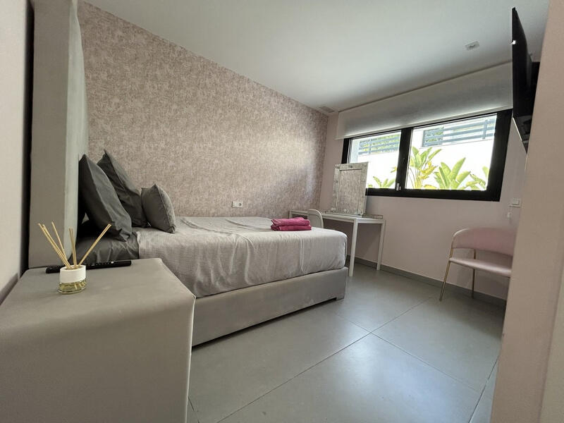 5 спальная комната вилла продается