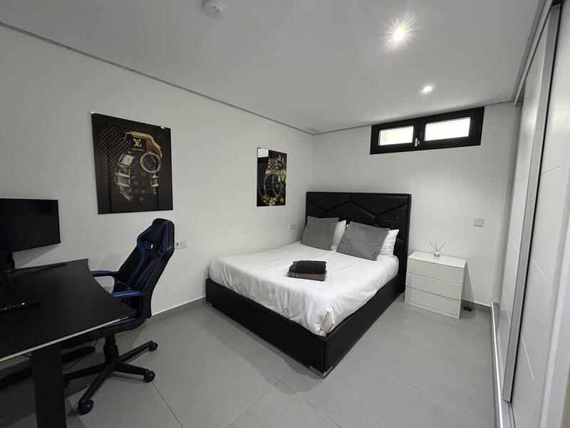 5 спальная комната вилла продается